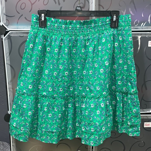 J. Crew Dresses & Skirts - EUC J Crew medium green floral pull on skirt